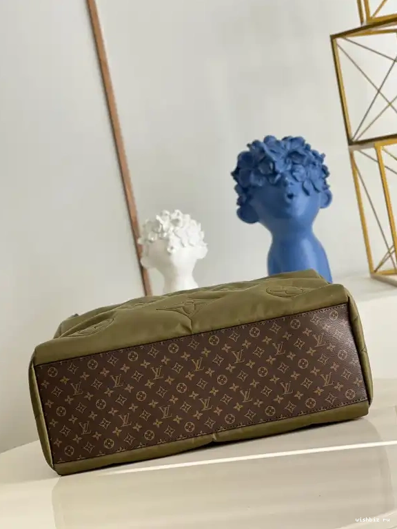 WIS ONTHEGO VUITTON GM LOUIS 0602
